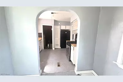 9910 Zimmer Avenue, Loveland, OH 44102 - Photo 5