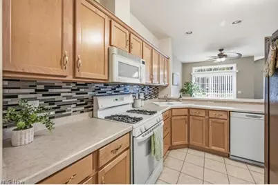 5 Hunters Woods Boulevard #5A, Canfield, OH 44406 - Photo 19