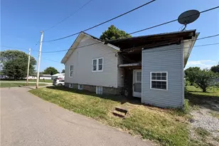 422 McKinley Ave, Newcomerstown, OH 43832 - Photo 13