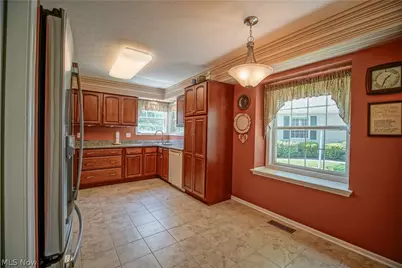 2917 Windsor Court #106, Stow, OH 44224 - Photo 5