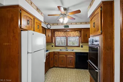 1140 Stearns Street, Brunswick, OH 44212 - Photo 3