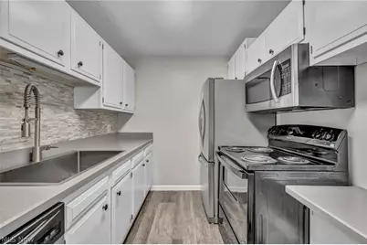 8583 N Akins Road #202, North Royalton, OH 44133 - Photo 17