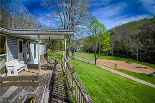 237 Buck Run, Pennsboro, WV 26415 - Photo 9