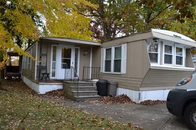 229 Lake Shore Terrace, Warren, OH 44481 - Photo 1