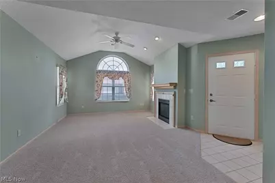 695 E Western Reserve Road #602, Poland, OH 44514 - Photo 9