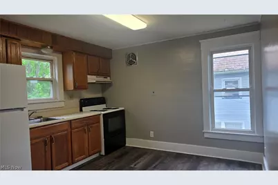 1103 High Street NE, Warren, OH 44483 - Photo 9