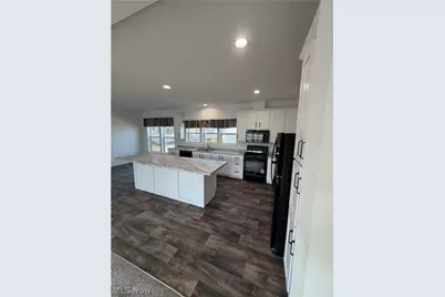 805 Lee Street, Zanesville, OH 43701 - Photo 5