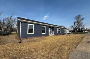 805 Lee St, Zanesville, OH 43701 - Photo 1