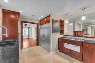 914 Garford Ave, Elyria, OH 44035 - Photo 9