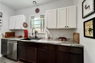 1605 24th St, Parkersburg, WV 26101 - Photo 11