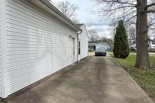 1157 Sturbridge Dr, Louisville, OH 44641 - Photo 7
