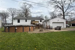 1157 Sturbridge Dr, Louisville, OH 44641 - Photo 3