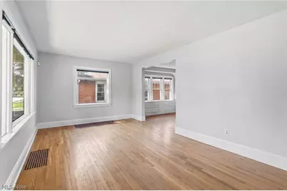 330 N Hawkins Avenue, Akron, OH 44313 - Photo 3