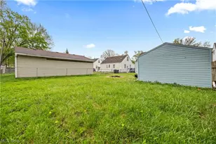 624 Eastern Heights Blvd, Elyria, OH 44035 - Photo 35