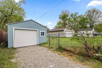 624 Eastern Heights Boulevard, Elyria, OH 44035 - Photo 31
