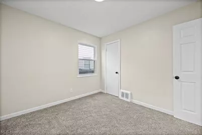 624 Eastern Heights Boulevard, Elyria, OH 44035 - Photo 21