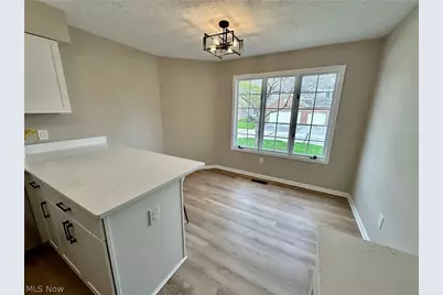 117 Ambleside Way, Amherst, OH 44001 - Photo 7