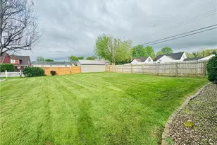 711 Victoria Ave, Williamstown, WV 26187 - Photo 3