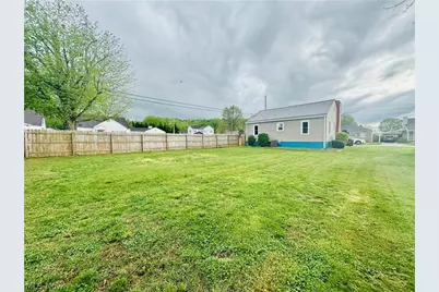 711 Victoria Avenue, Williamstown, WV 26187 - Photo 23