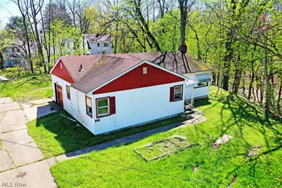 207 S Belle Vista, Youngstown, OH 44509 - Photo 3