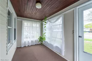 588 Jackson St, Amherst, OH 44001 - Photo 3