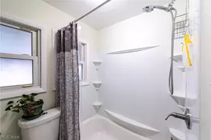 588 Jackson St, Amherst, OH 44001 - Photo 17