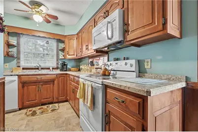 1210 Janet Avenue NW, North Canton, OH 44720 - Photo 15