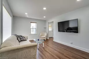2048 Congo St, Akron, OH 44305 - Photo 3