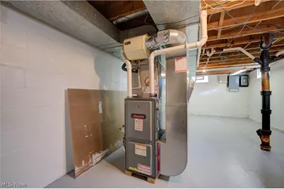 2015 Wallace Lane, Lorain, OH 44053 - Photo 25