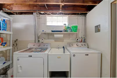 2015 Wallace Lane, Lorain, OH 44053 - Photo 27