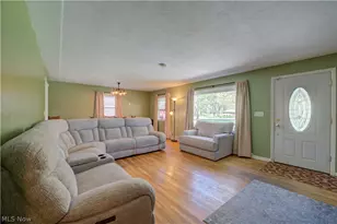 2015 Wallace Ln, Lorain, OH 44053 - Photo 5