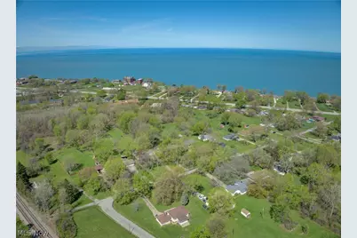 2015 Wallace Lane, Lorain, OH 44053 - Photo 35