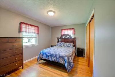 2015 Wallace Lane, Lorain, OH 44053 - Photo 17
