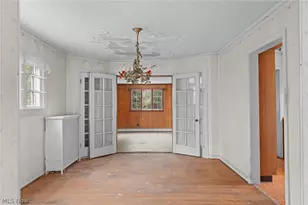 19264 N Sagamore Rd, Fairview Park, OH 44126 - Photo 7