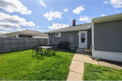 9596 Reichert Road, Parma, OH 44130 - Photo 23