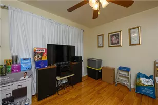 9596 Reichert Rd, Parma, OH 44130 - Photo 15