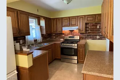 4700 Woodridge Drive, Austintown, OH 44515 - Photo 5