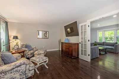 8290 Pine Creek Court, Chagrin Falls, OH 44023 - Photo 7