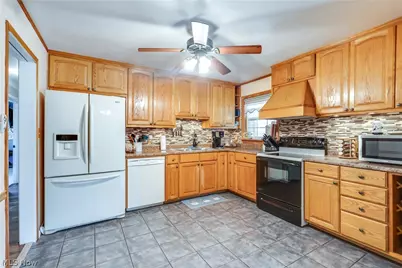 757 Esther Road, Highland Heights, OH 44143 - Photo 9