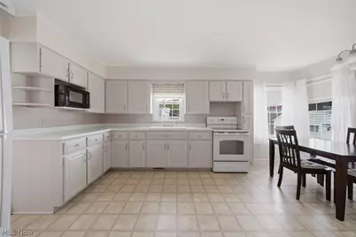 8885 Louisville Street, Louisville, OH 44641 - Photo 13