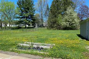 4138 Burkey Rd, Austintown, OH 44515 - Photo 3