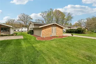 23956 Fairlawn Dr, North Olmsted, OH 44070 - Photo 7