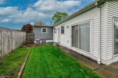 1190 Jeanie J Avenue, Akron, OH 44310 - Photo 39