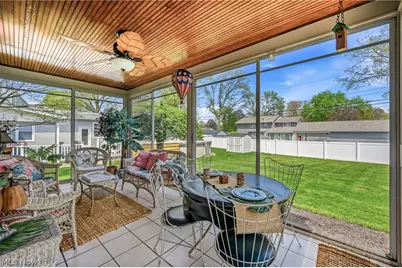 546 Perkinswood Boulevard NE, Warren, OH 44483 - Photo 11