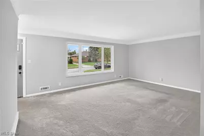 12304 Havana Road, Garfield Heights, OH 44125 - Photo 9