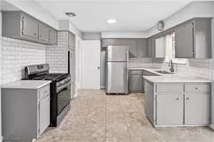 12304 Havana Rd, Garfield Heights, OH 44125 - Photo 3
