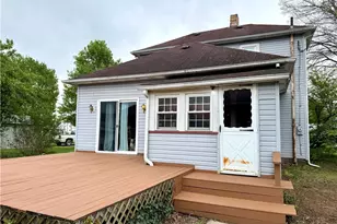 112 Fairview St, West Lafayette, OH 43845 - Photo 3