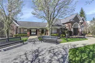 1370 N Yorkshire Dr, Grandview Heights, OH 44147 - Photo 39