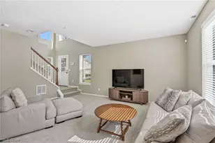 1370 N Yorkshire Dr, Grandview Heights, OH 44147 - Photo 15