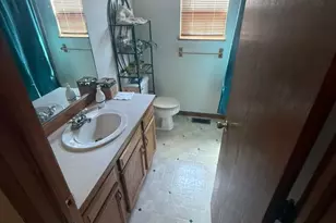 798 Coburn St, Akron, OH 44311 - Photo 7